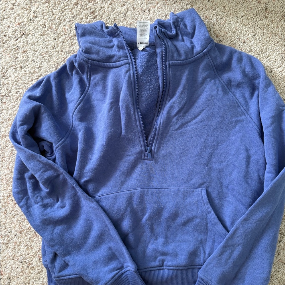 Women’s half-zip hoodie